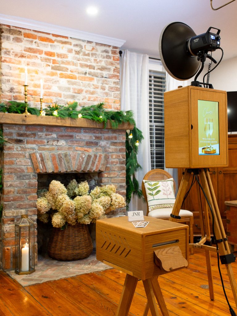 Medium composition of a photo booth