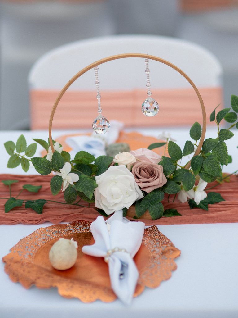 detail photo of table