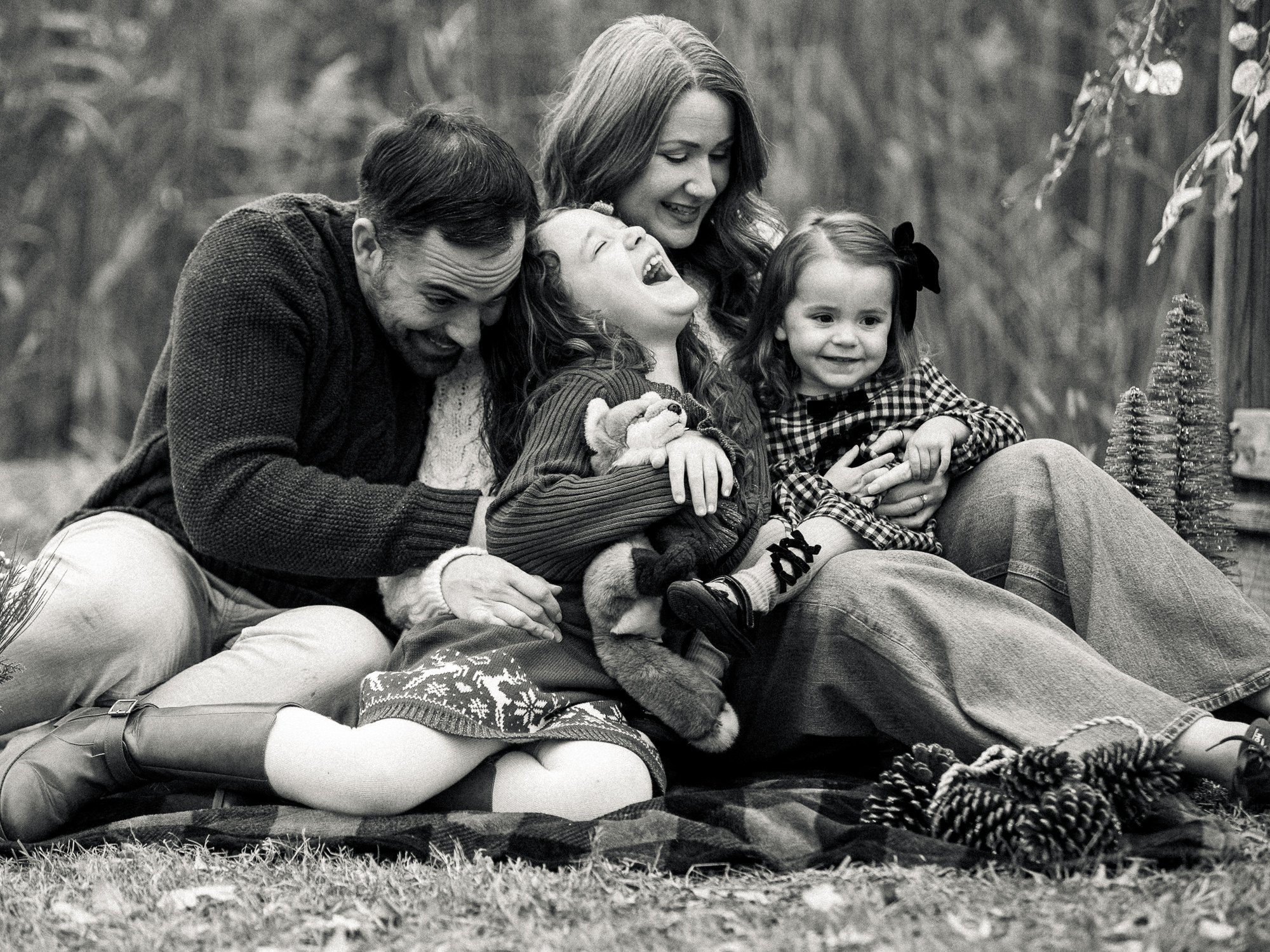 candid of family playing