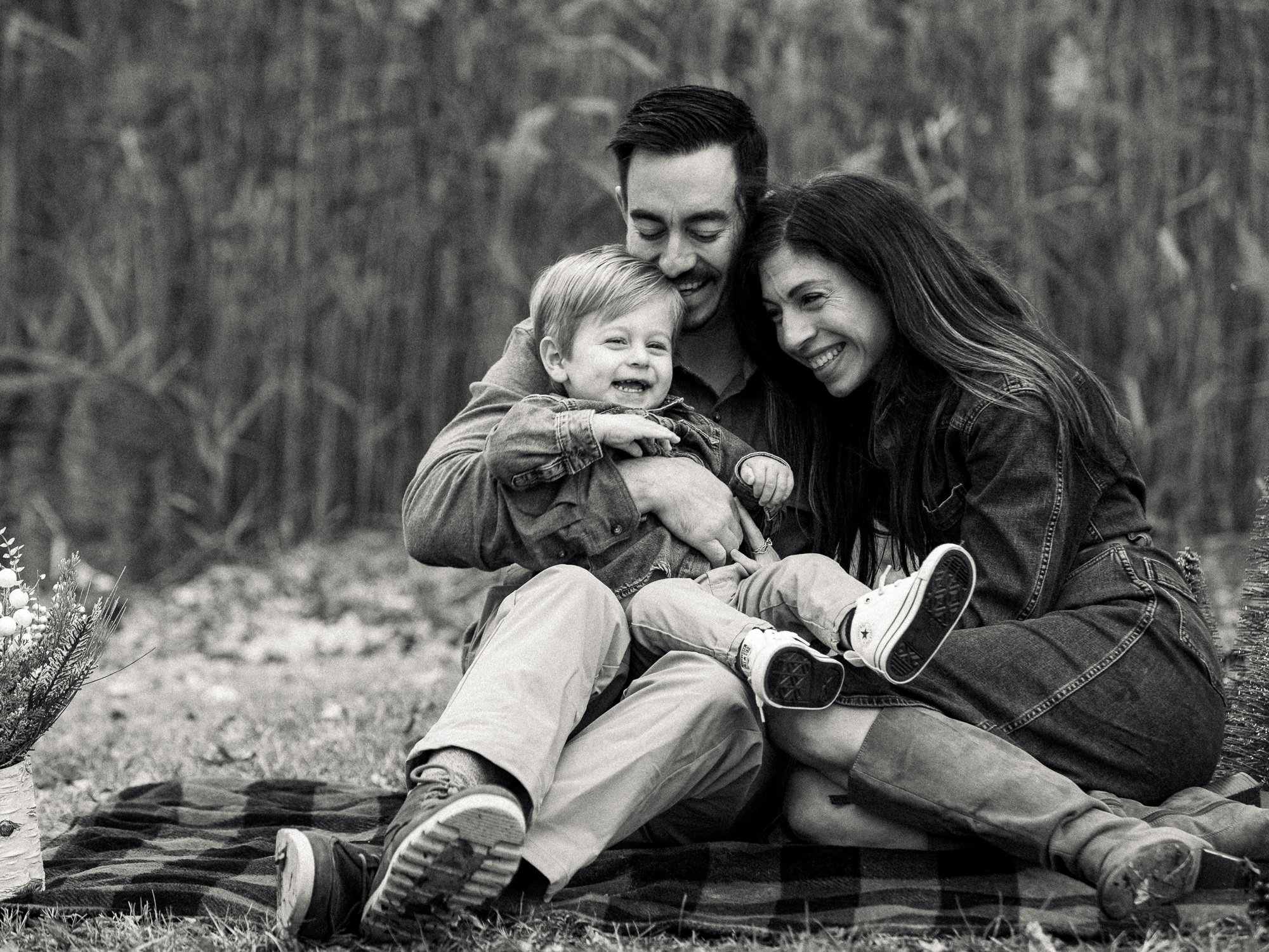 candid photo of family laughing